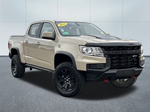 Used 2021 Chevrolet Colorado ZR2 w/ ZR2 Dusk Special Edition image 36
