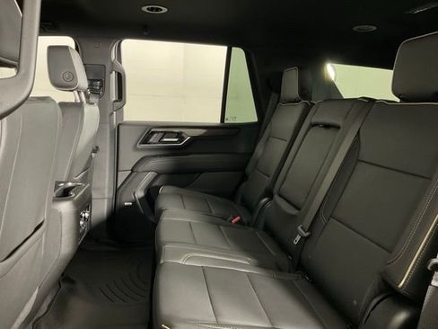 Used 2025 GMC Yukon Elevation AWD/4WD image 30