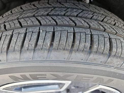New 2026 Jeep Cherokee Laredo AWD/4WD image 28