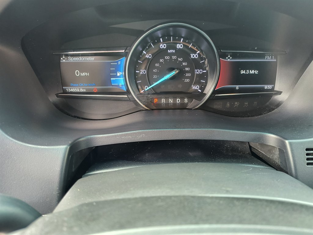 Used 2016 Ford Explorer XLT w/ Equipment Group 202A FWD image 17