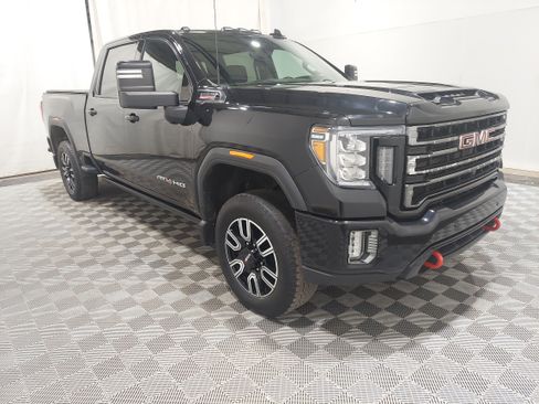 Used 2021 GMC Sierra 2500 AT4 w/ AT4 Premium Plus Package AWD/4WD image 4