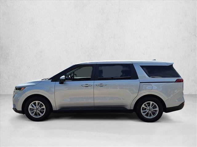 Used 2023 Kia Carnival LX FWD image 8
