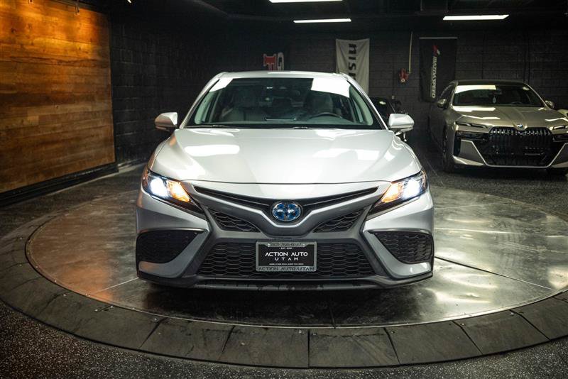 Used 2024 Toyota Camry SE FWD image 4
