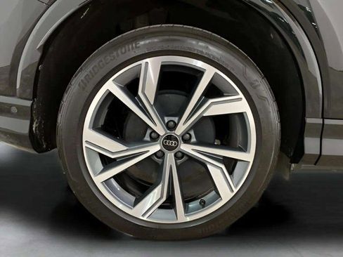 Used 2024 Audi Q4 e-tron Premium Plus w/ Premium Plus image 30