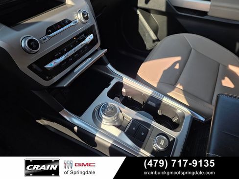Used 2023 Ford Explorer XLT w/ Equipment Group 202A AWD/4WD image 20