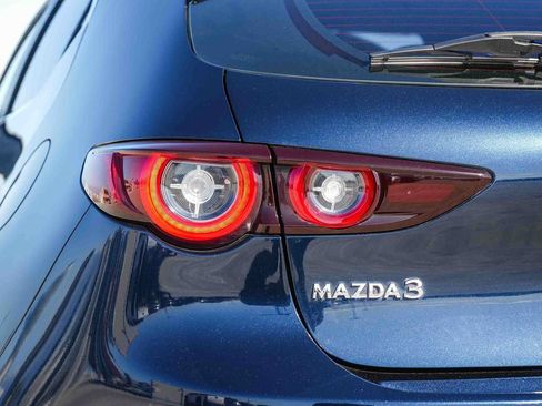 Used 2024 MAZDA MAZDA3 s FWD image 9
