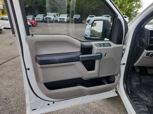 Used 2016 Ford F150 XL w/ Equipment Group 101A Mid AWD/4WD image 9