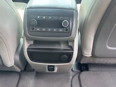 Used 2016 GMC Acadia SLT w/ Premium Edition AWD/4WD image 16