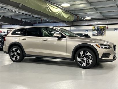 Certified 2024 Volvo V60 B5 Cross Country Plus