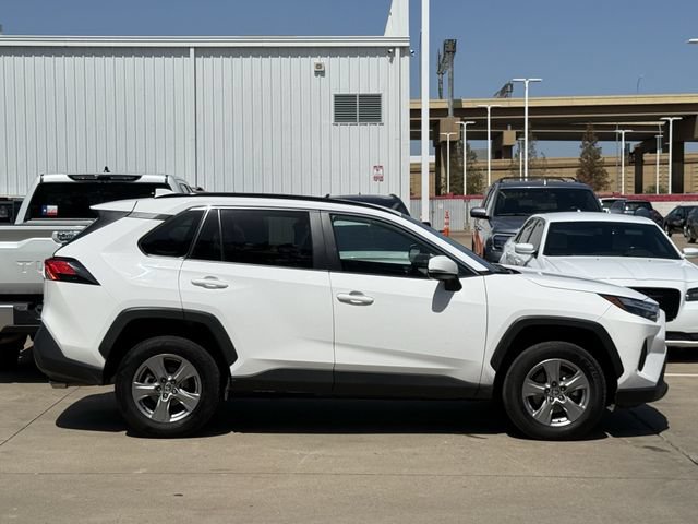 Used 2025 Toyota RAV4 XLE FWD image 3