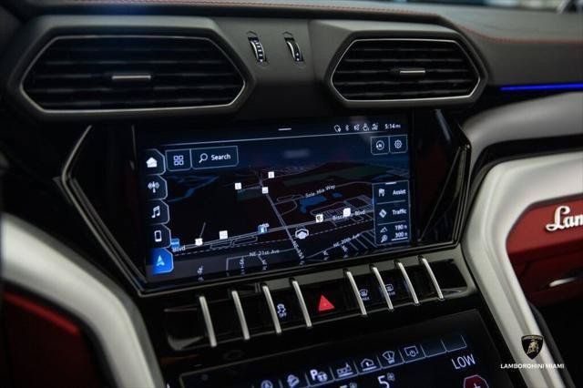 Used 2021 Lamborghini Urus AWD/4WD image 50