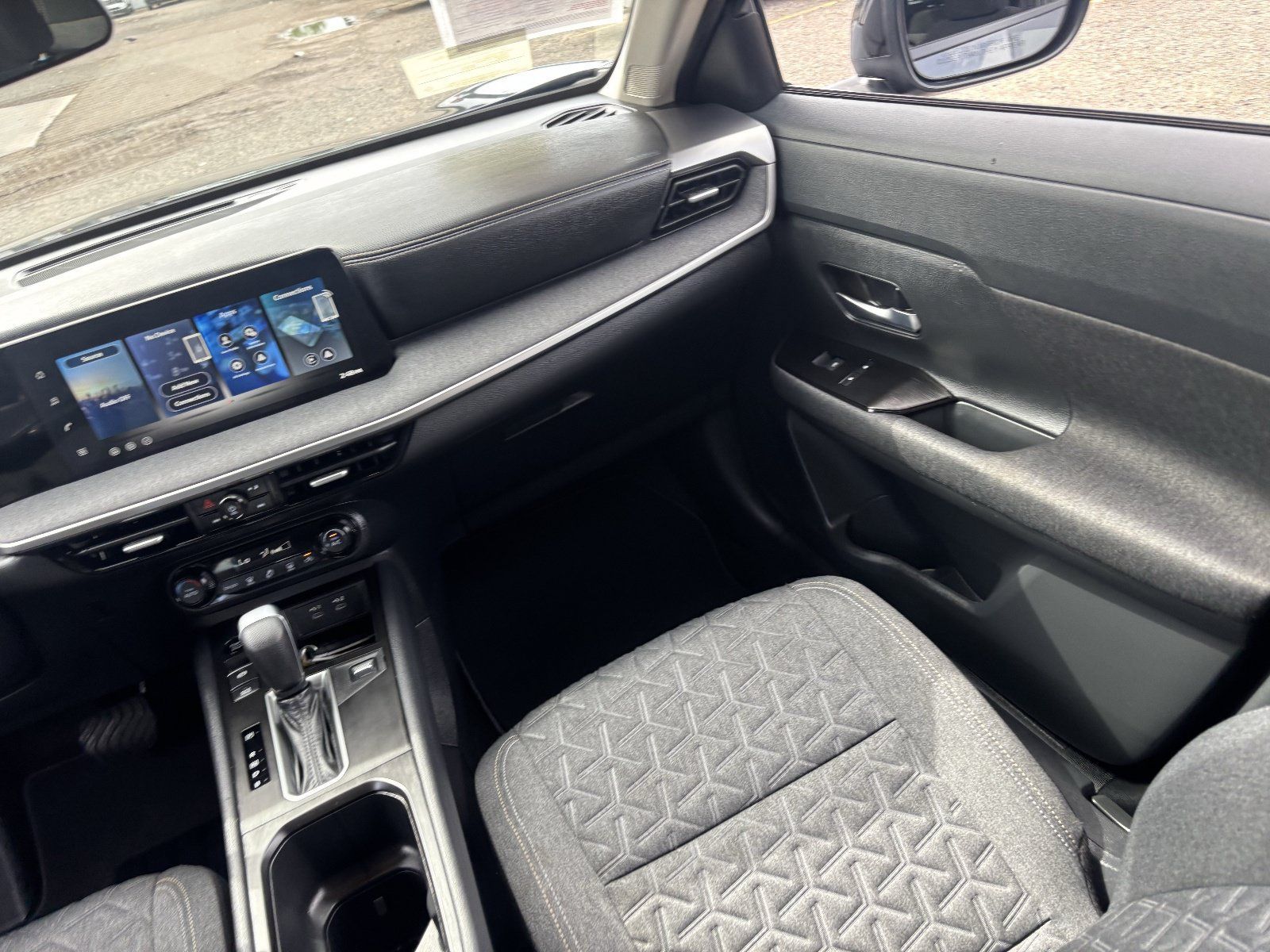 Certified 2026 Nissan Kicks SV FWD image 17