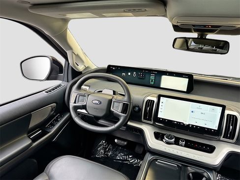 Used 2025 Ford Expedition Active image 15