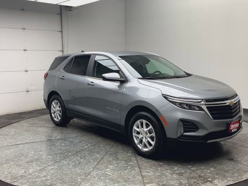 Certified 2023 Chevrolet Equinox LT w/ Driver Convenience Package image 33