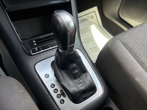 Used 2014 Volkswagen Tiguan S image 20