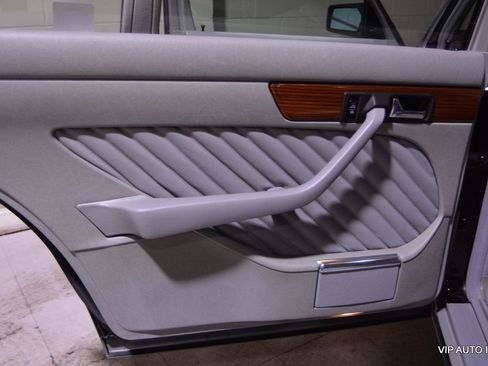 Used 1991 Mercedes-Benz 420 SEL image 9