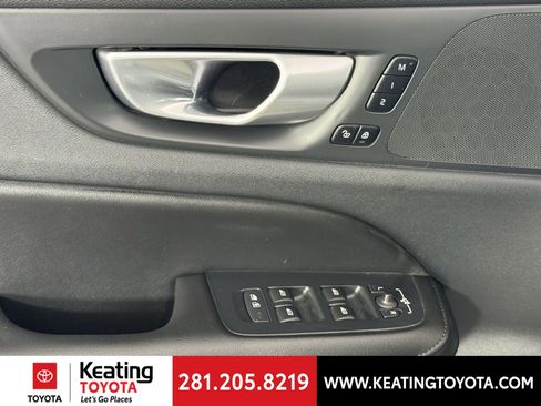 Used 2024 Volvo S60 B5 Plus image 12