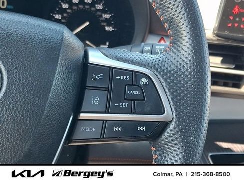 Used 2023 Toyota Sienna XSE AWD/4WD image 26