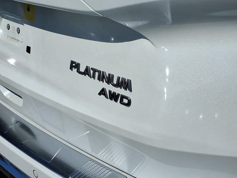 Used 2025 Nissan Rogue Platinum w/ Platinum Premium Package AWD/4WD image 5