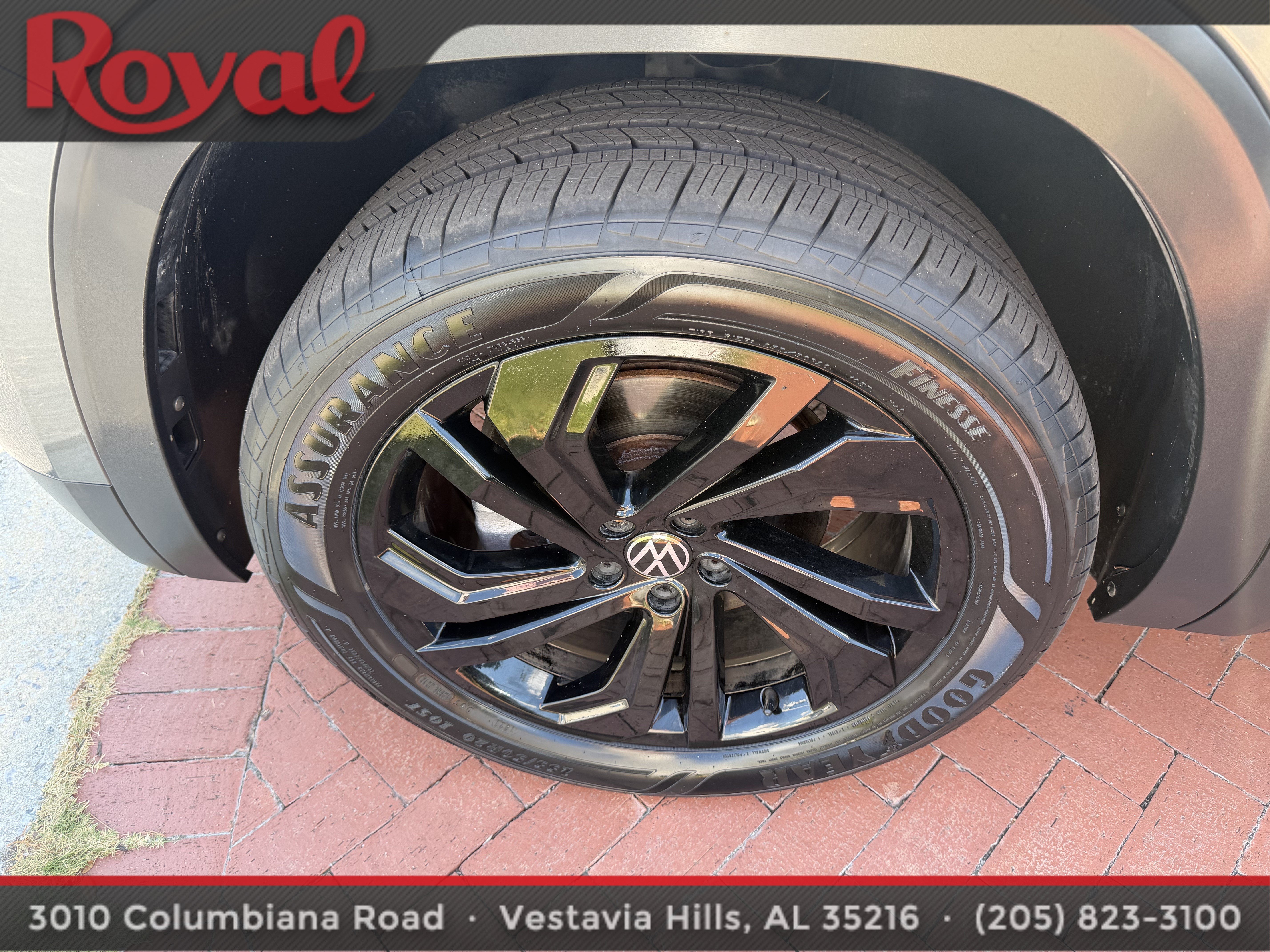 Certified 2023 Volkswagen Atlas SE w/ Black Wheel Package AWD/4WD image 6