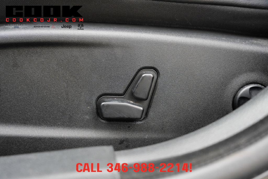 Used 2018 Dodge Charger R/T RWD image 16
