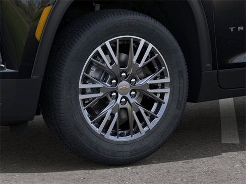 New 2026 Chevrolet Traverse LT w/ Driver Confidence Package image 9