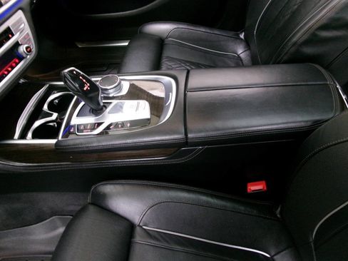 Used 2016 BMW 750i xDrive AWD/4WD image 21