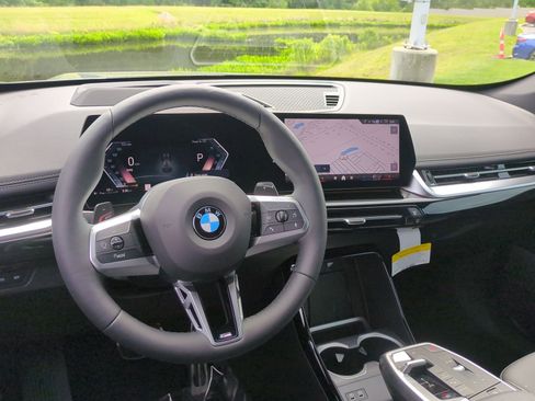 Certified 2025 BMW X1 xDrive28i w/ Technology Package image 27