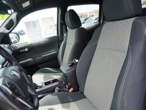 Used 2023 Toyota Tacoma TRD Off-Road AWD/4WD image 21