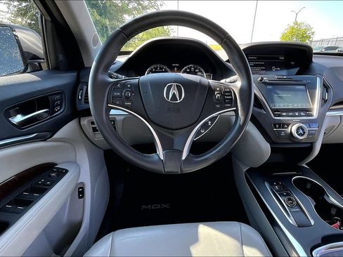 Certified 2018 Acura MDX FWD w/ Technology Package image 6