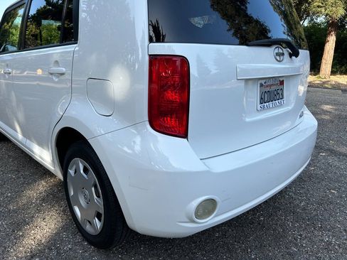 Used 2008 Scion xB FWD image 21