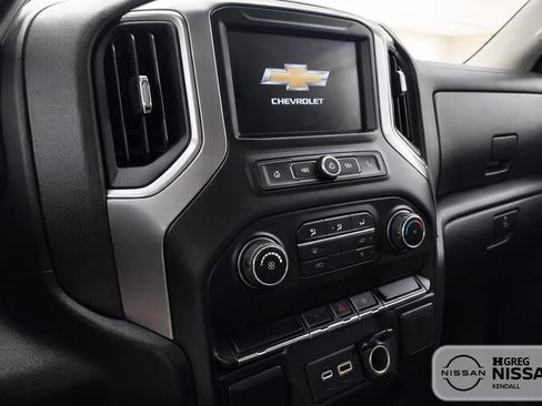 Used 2021 Chevrolet Silverado 1500 W/T AWD/4WD image 10
