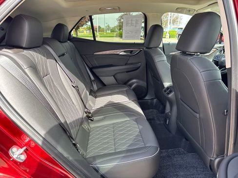 Certified 2023 Buick Envision Avenir AWD/4WD image 41