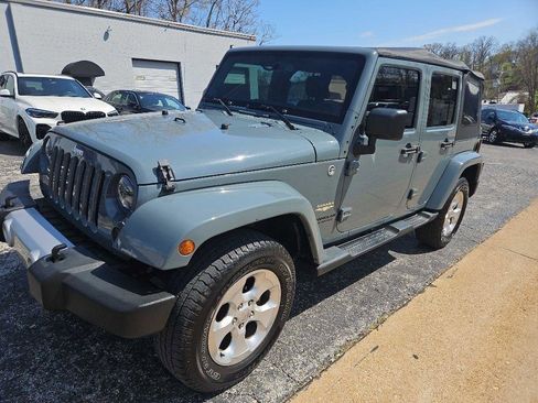 Used 2014 Jeep Wrangler Unlimited Sahara w/ Connectivity Group image 3