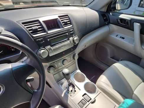 Used 2009 Toyota Highlander 2WD image 10