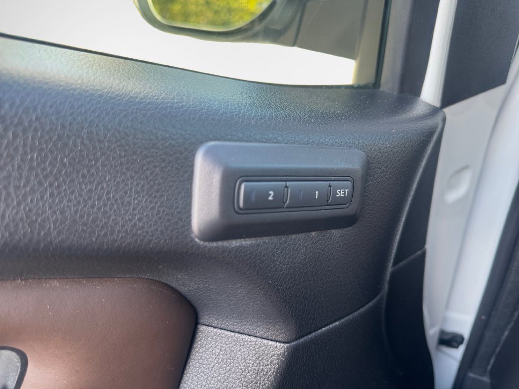 Used 2019 Nissan Titan Platinum Reserve w/ Platinum Utility Package AWD/4WD image 25