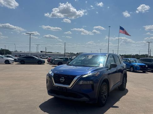 Certified 2023 Nissan Rogue S FWD image 7