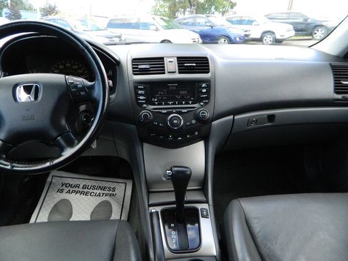 Used 2004 Honda Accord EX image 16