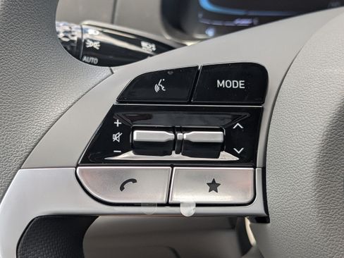 New 2026 Hyundai Elantra SE FWD image 26