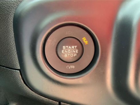 Used 2019 Jeep Wrangler Unlimited Sahara w/ Dual Top Group image 34