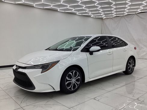 Used 2020 Toyota Corolla LE w/ Carpet Mat Package (TMS) FWD image 6