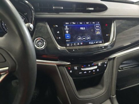 Used 2024 Cadillac XT6 Premium Luxury w/ Technology Package AWD/4WD image 11