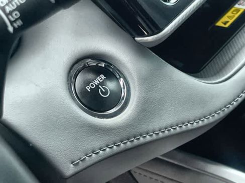 Used 2023 Toyota Highlander Platinum image 28