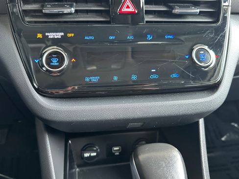 Used 2022 Hyundai Ioniq SE image 21