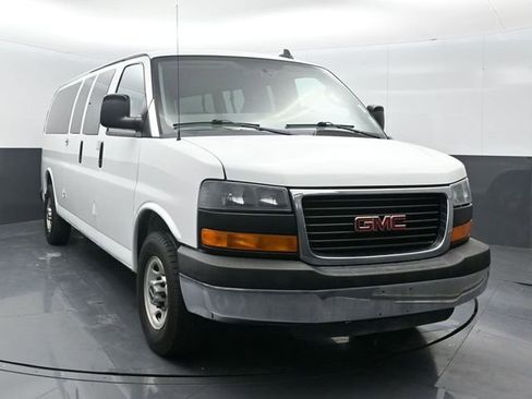 Used 2016 GMC Savana 3500 LT w/ LT Preferred Equipment Group image 1