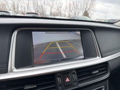 Used 2020 Kia Optima LX image 28
