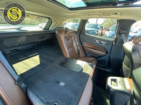 Used 2019 Volvo XC60 T6 Momentum w/ Multimedia Package image 20