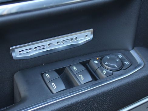 Used 2024 GMC Sierra 1500 Denali image 13