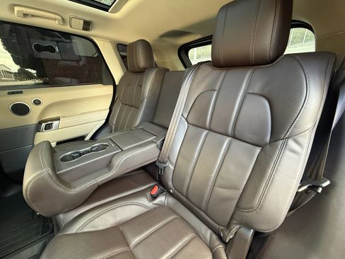 Used 2017 Land Rover Range Rover Sport HSE image 33