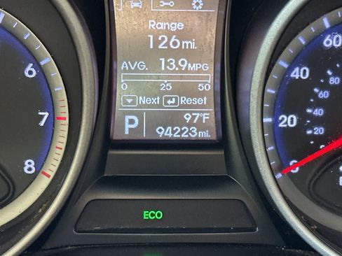 Used 2014 Hyundai Santa Fe GLS FWD image 25